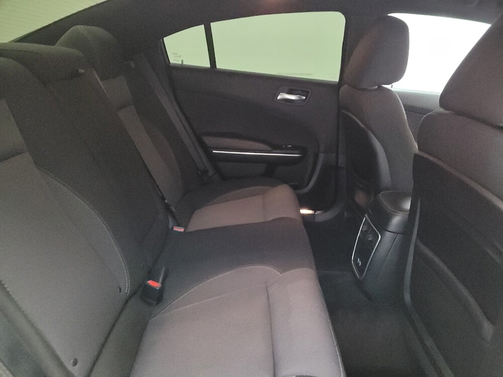 2018 Dodge Charger in Fairfield, OH 45014 - 18072987 19