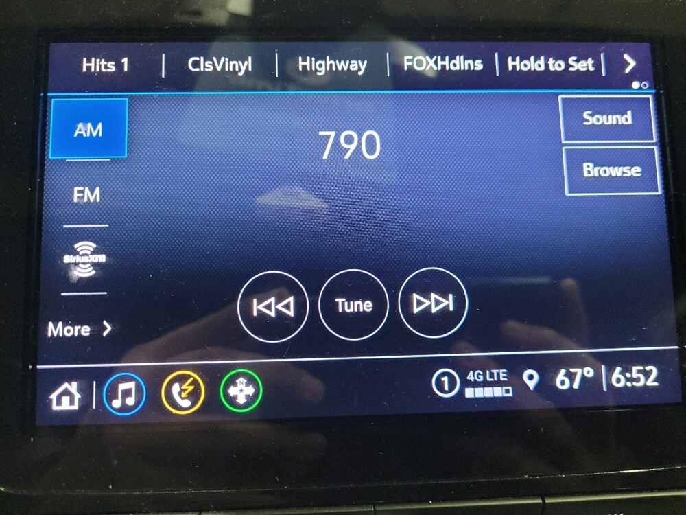 2022 Chevrolet Equinox in Owings Mills, MD 21117 - 18073018 25