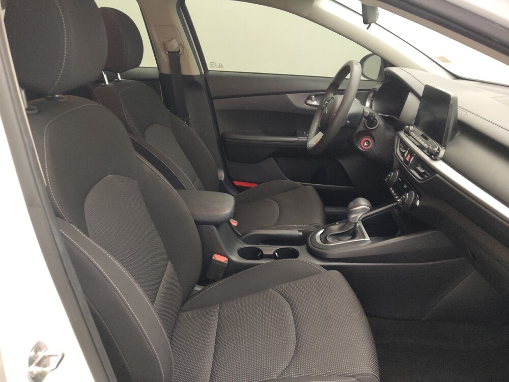 2019 Kia Forte in Independence, MO 64055 - 18073025 21