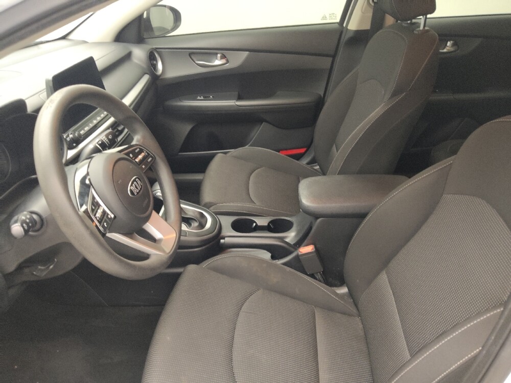 2019 Kia Forte in Independence, MO 64055 - 18073025 17
