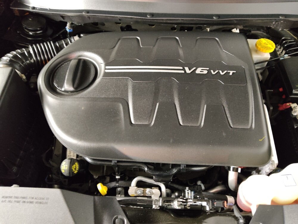 2019 Jeep Cherokee in Union City, GA 30291 - 18073057 30