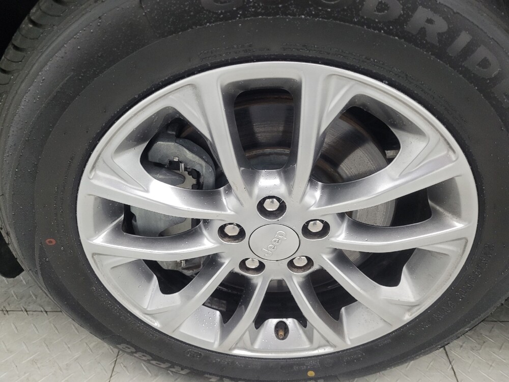 2019 Jeep Cherokee in Union City, GA 30291 - 18073057 31