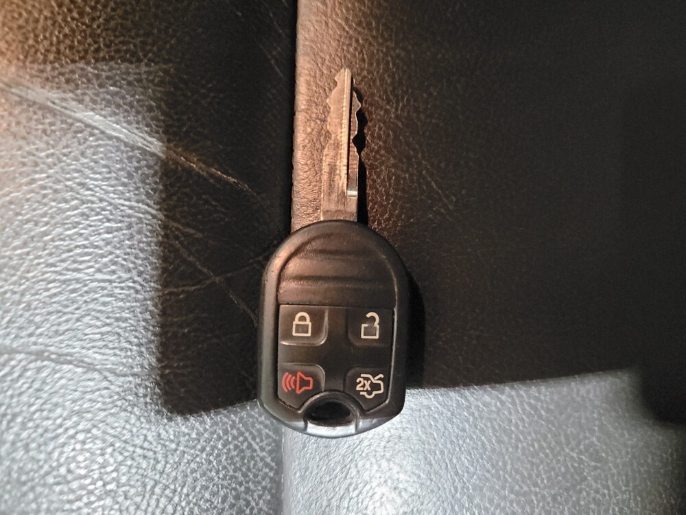 2015 Ford Explorer in Pittsburgh, PA 15237 - 18073137 32