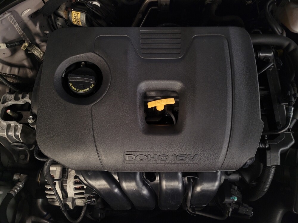 2020 Hyundai Elantra in Clearwater, FL 33764 - 18073142 30