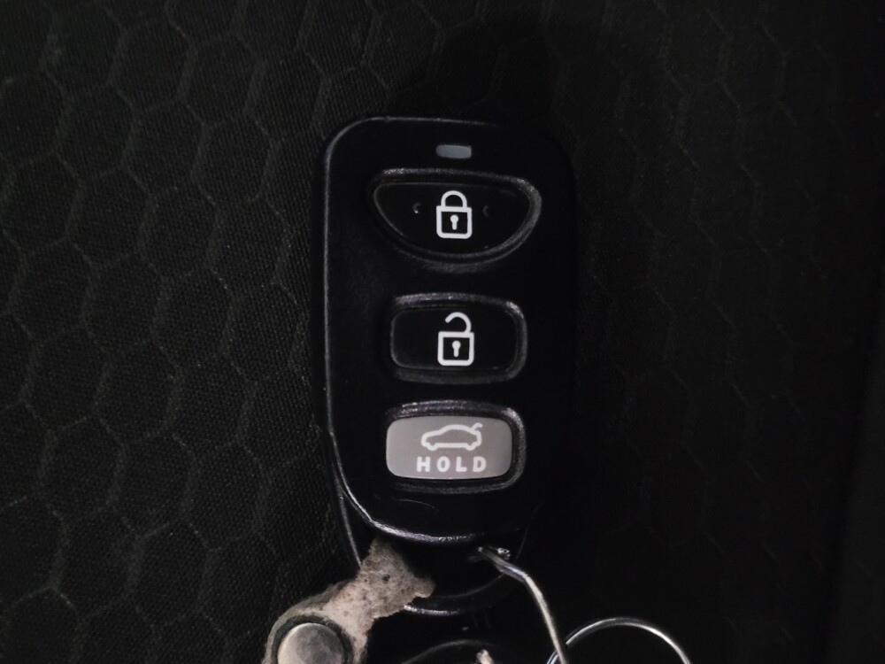 2020 Hyundai Elantra in Clearwater, FL 33764 - 18073142 32