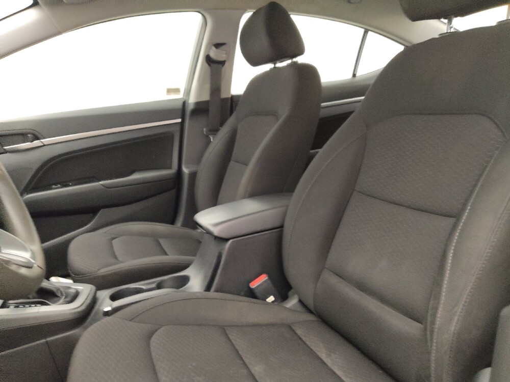 2020 Hyundai Elantra in Clearwater, FL 33764 - 18073142 17