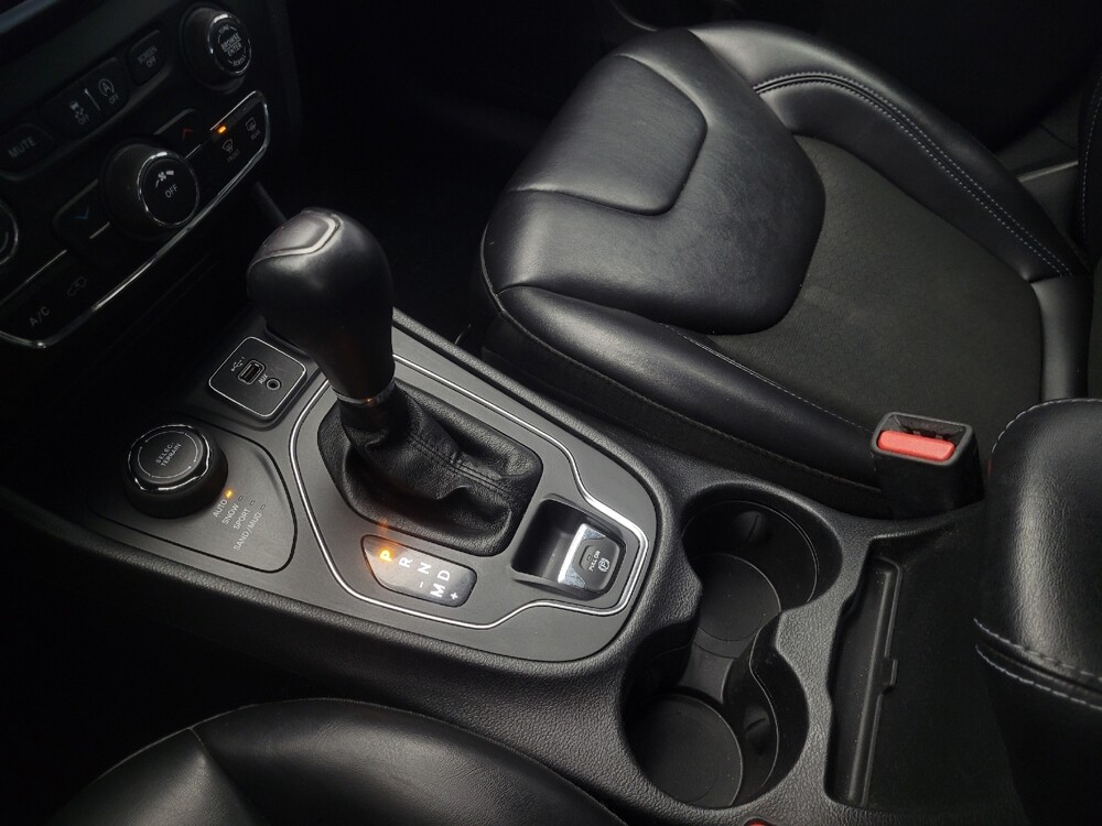 2020 Jeep Cherokee in Mishawaka, IN 46545 - 18073198 26