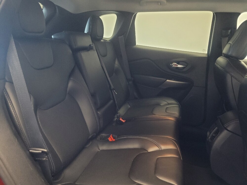 2020 Jeep Cherokee in Mishawaka, IN 46545 - 18073198 19