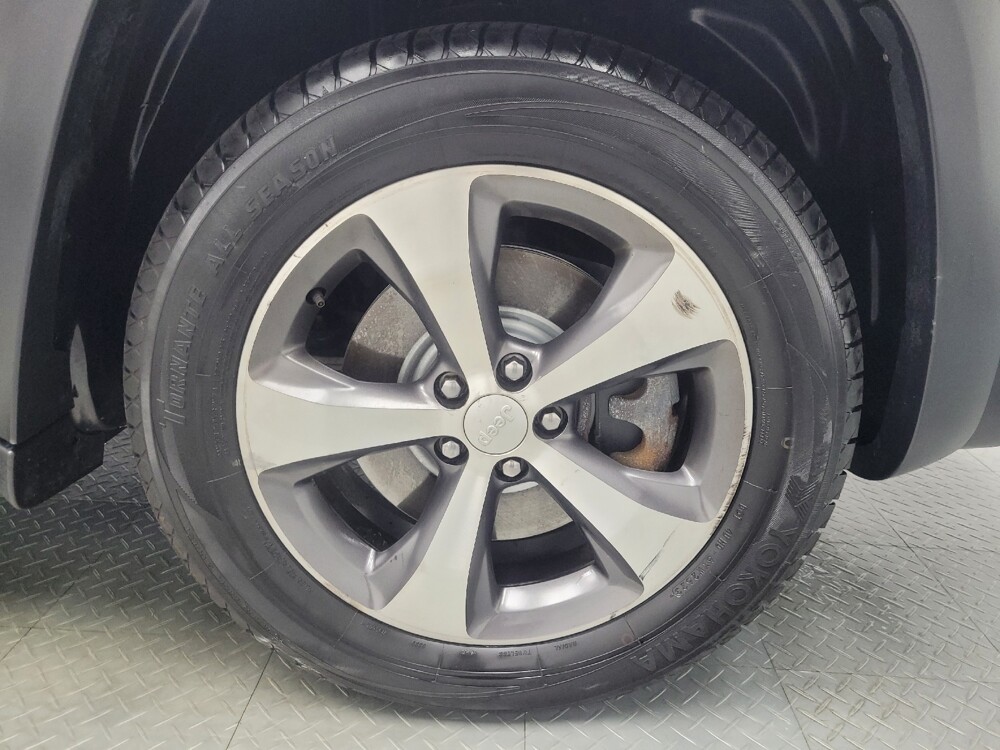 2020 Jeep Cherokee in Mishawaka, IN 46545 - 18073198 31