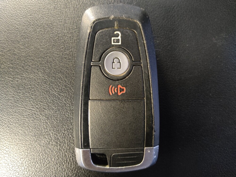 2022 Ford Edge in Houston, TX 77034 - 18073251 32