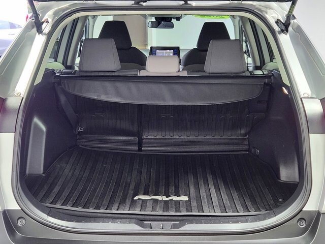 2022 Toyota RAV4 in Cinnaminson, NJ 08077 - 18073257 14
