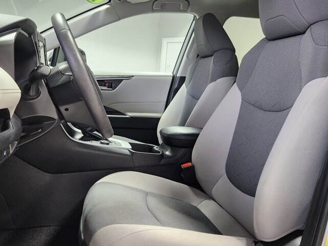 2022 Toyota RAV4 in Cinnaminson, NJ 08077 - 18073257 11