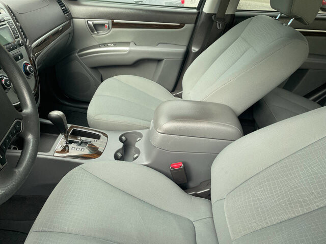 2011 Hyundai Santa Fe in Mount Vernon, WA 98273 - 18073264 4