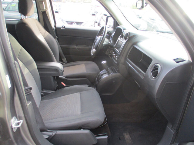 2014 Jeep Patriot in Oak Grove, MO 64075 - 18073268 10