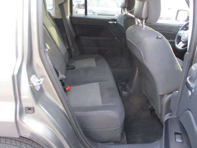 2014 Jeep Patriot in Oak Grove, MO 64075 - 18073268 11