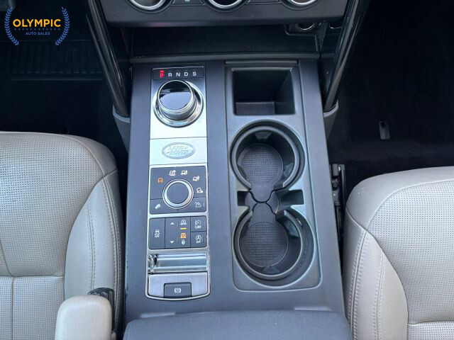 2018 Land Rover Discovery in Decatur, GA 30032 - 18073277 30