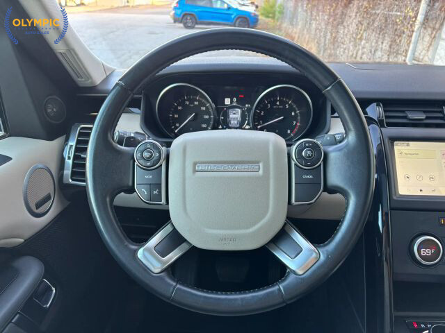 2018 Land Rover Discovery in Decatur, GA 30032 - 18073277 21