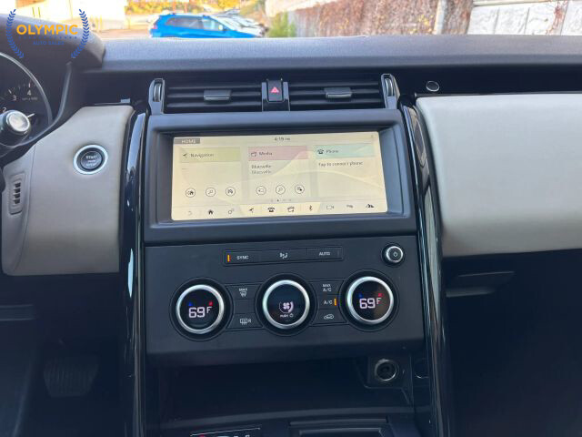 2018 Land Rover Discovery in Decatur, GA 30032 - 18073277 27