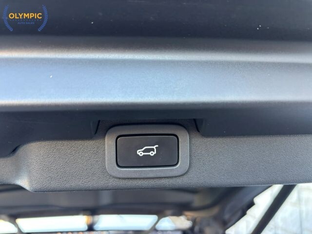 2018 Land Rover Discovery in Decatur, GA 30032 - 18073277 51