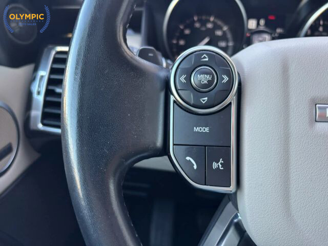 2018 Land Rover Discovery in Decatur, GA 30032 - 18073277 22