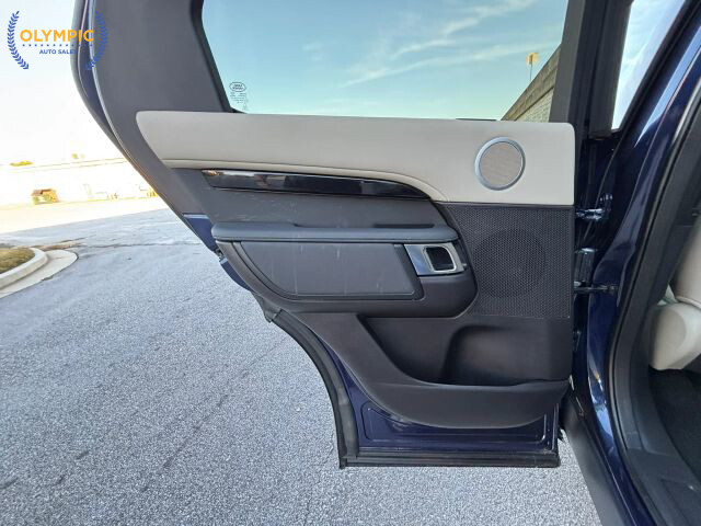 2018 Land Rover Discovery in Decatur, GA 30032 - 18073277 48