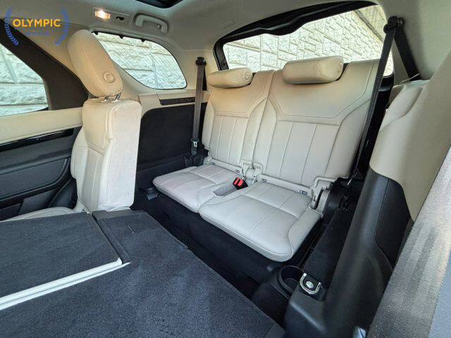 2018 Land Rover Discovery in Decatur, GA 30032 - 18073277 44