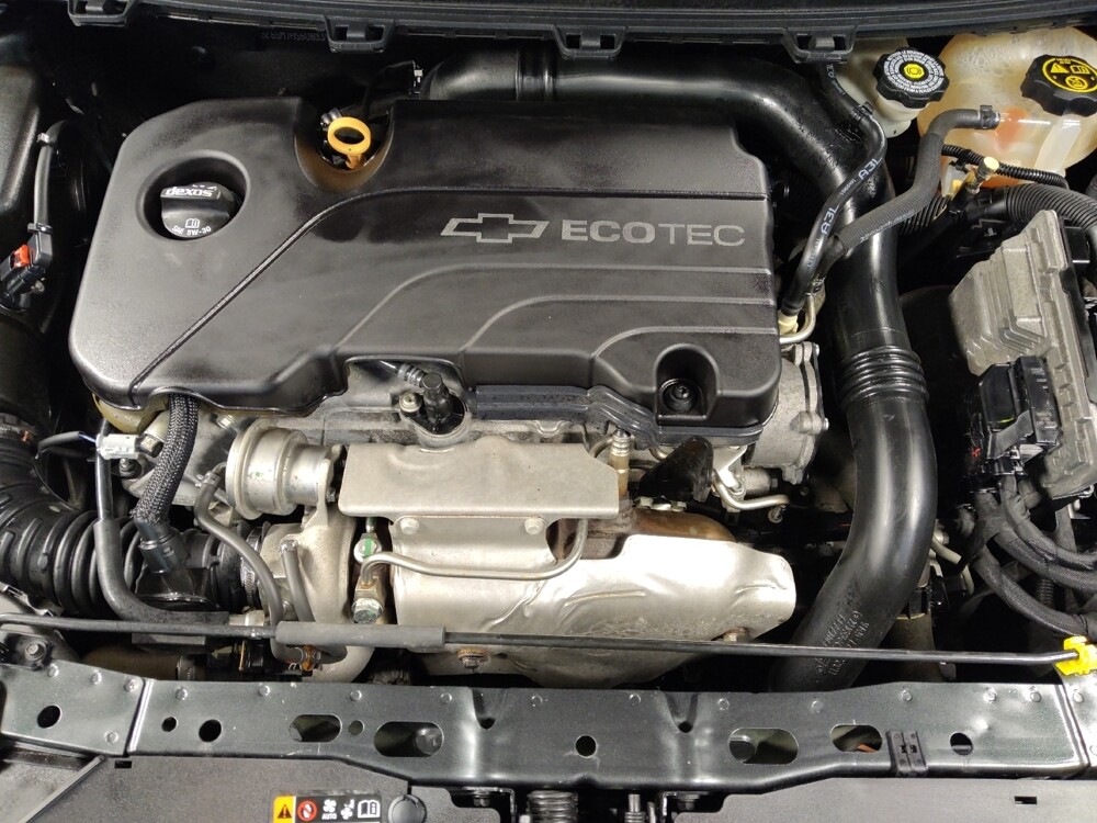 2017 Chevrolet Cruze in Houston, TX 77060 - 18073325 30