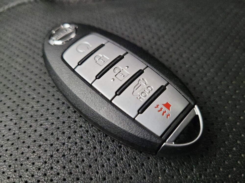 2018 Nissan Murano in Glendale, AZ 85301 - 18073328 32