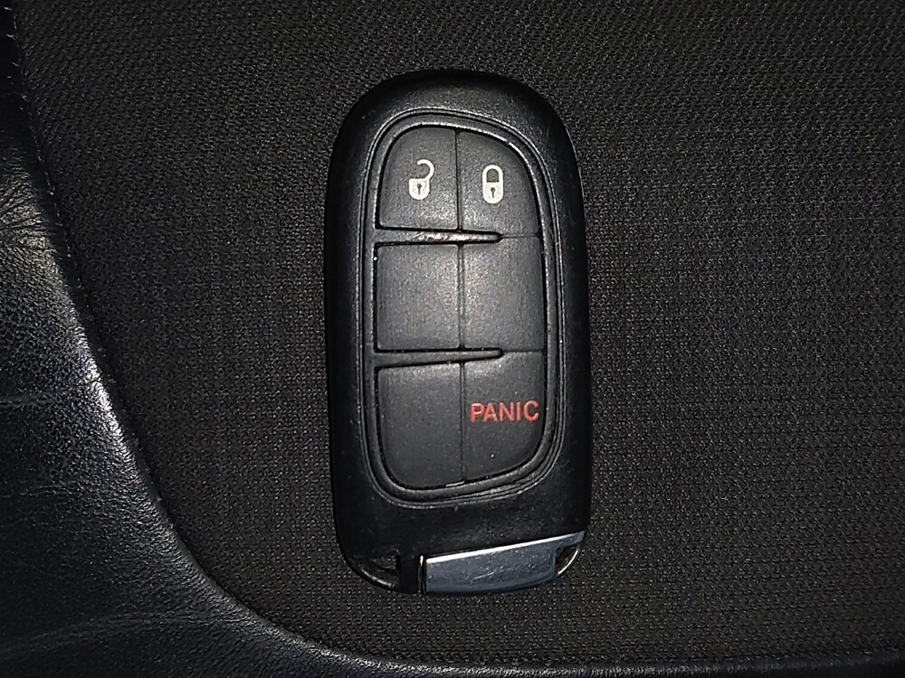 2018 Jeep Cherokee in Pensacola, FL 32505 - 18073351 32