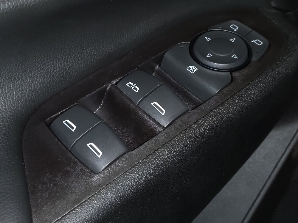 2018 Chevrolet Equinox in Jacksonville, FL 32210 - 18073352 27