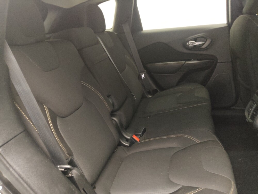 2016 Jeep Cherokee in Pensacola, FL 32505 - 18073519 19