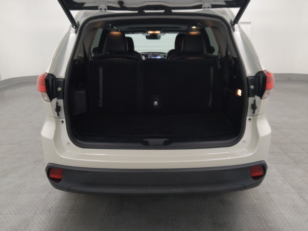 2018 Toyota Highlander in Pensacola, FL 32505 - 18073523 29