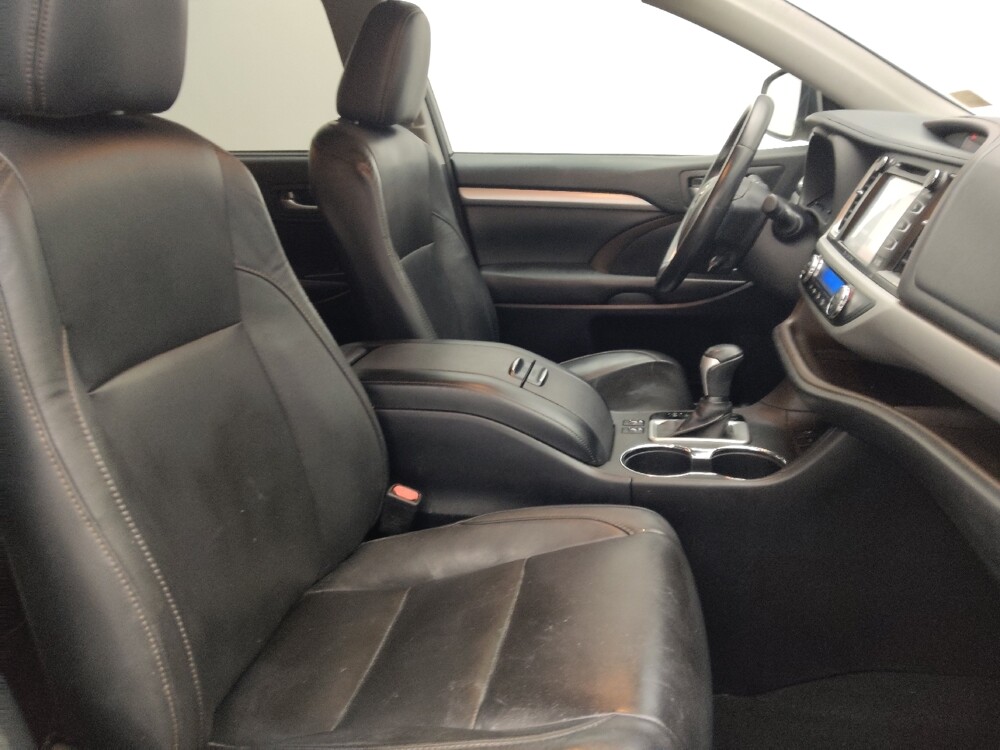 2018 Toyota Highlander in Pensacola, FL 32505 - 18073523 21