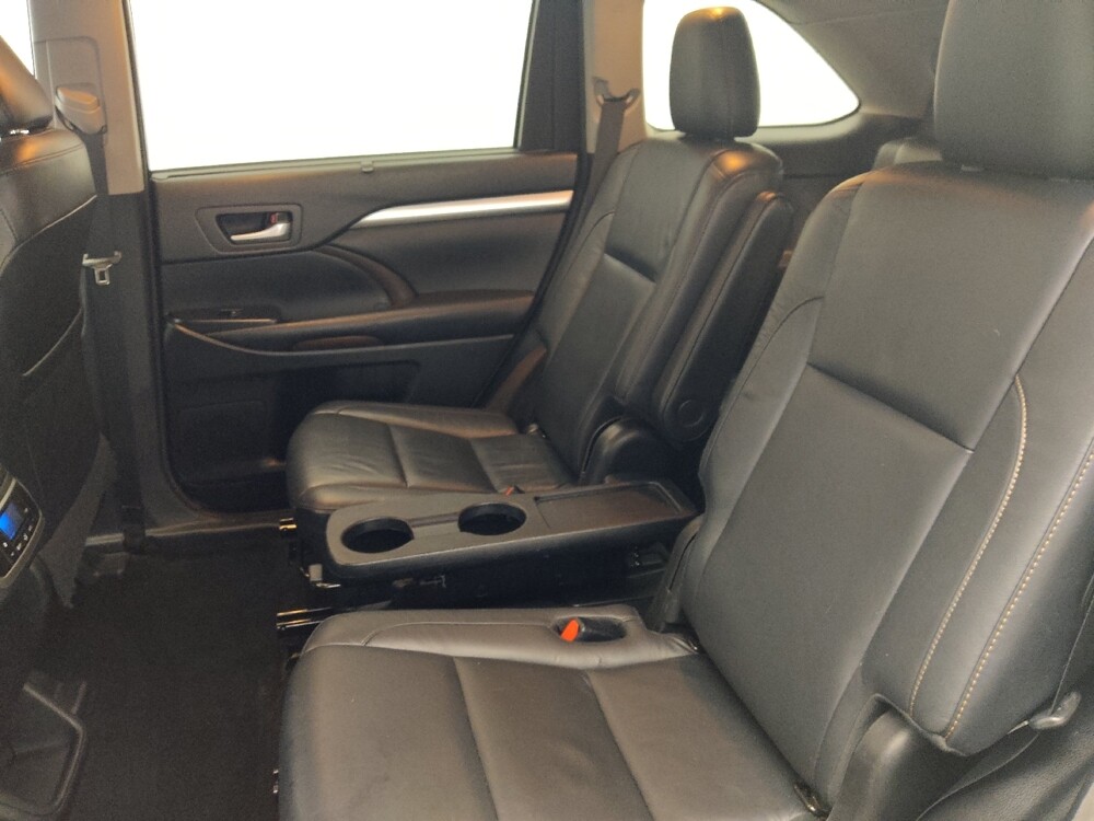 2018 Toyota Highlander in Pensacola, FL 32505 - 18073523 18