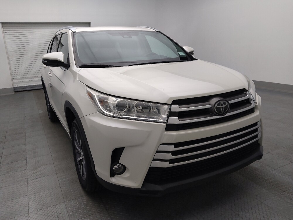 2018 Toyota Highlander in Pensacola, FL 32505 - 18073523 14