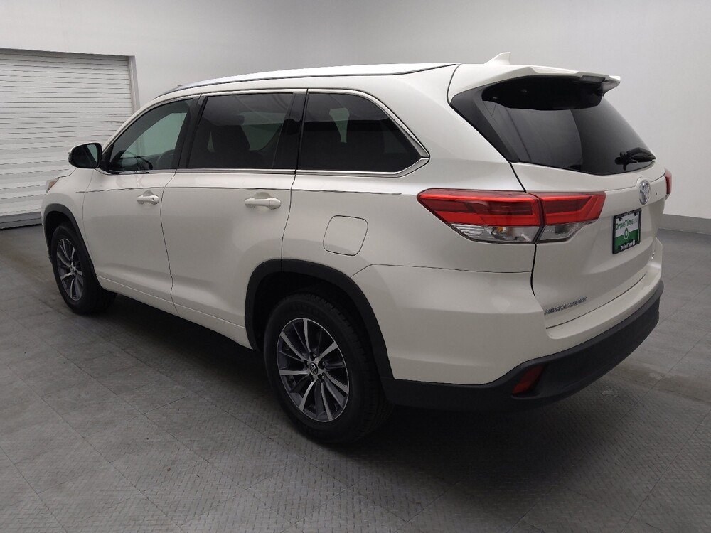 2018 Toyota Highlander in Pensacola, FL 32505 - 18073523 3