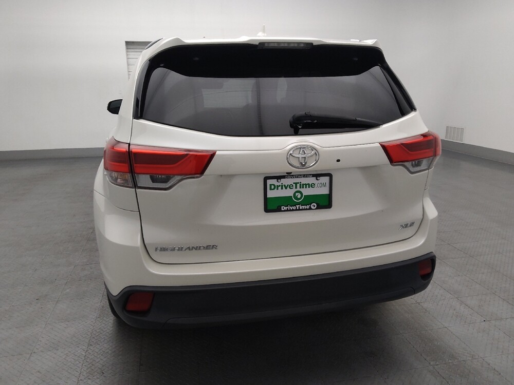 2018 Toyota Highlander in Pensacola, FL 32505 - 18073523 6