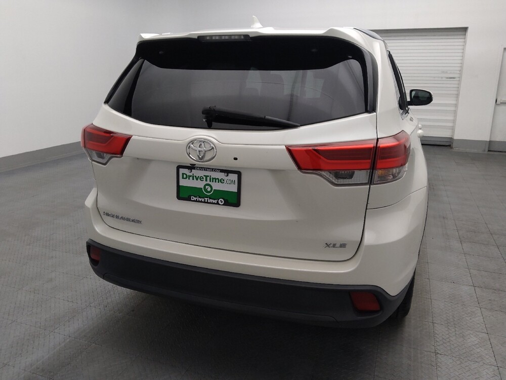2018 Toyota Highlander in Pensacola, FL 32505 - 18073523 7