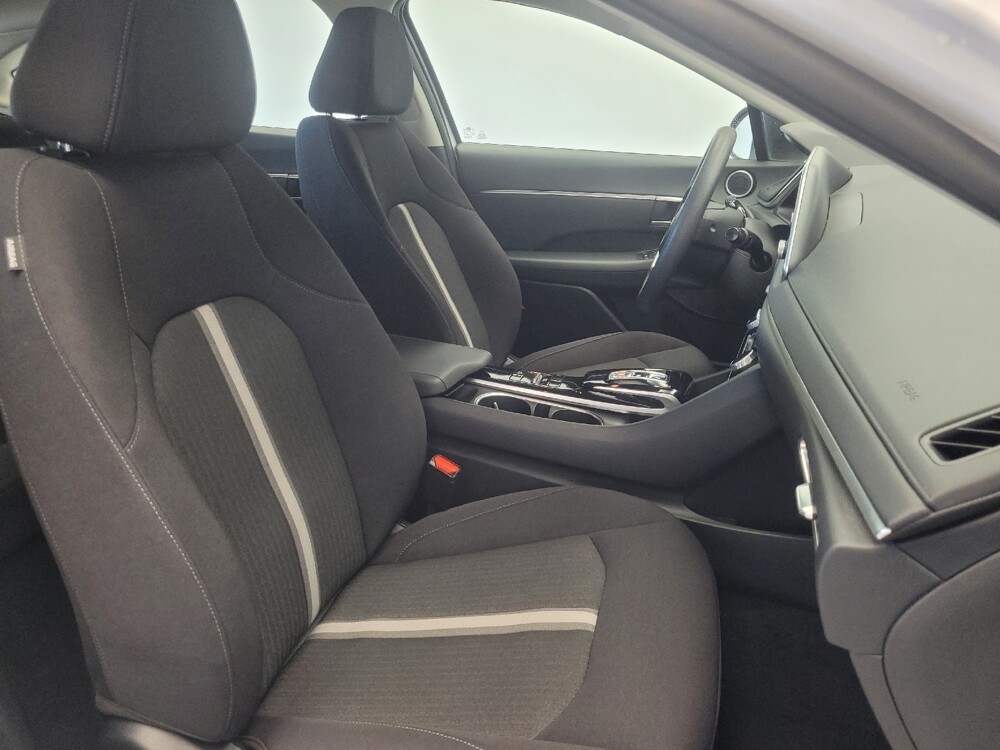 2022 Hyundai Sonata in Indianapolis, IN 46219 - 18073535 21