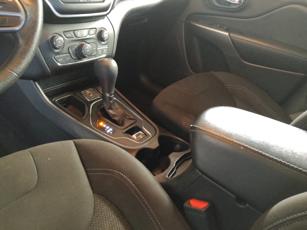 2020 Jeep Cherokee in Marietta, GA 30062 - 18073554 26