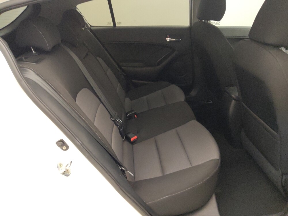 2016 Kia Forte in Houston, TX 77034 - 18073583 19