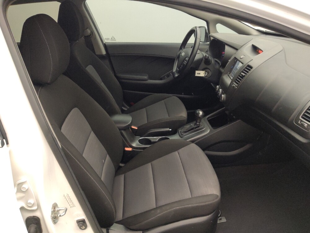 2016 Kia Forte in Houston, TX 77034 - 18073583 21