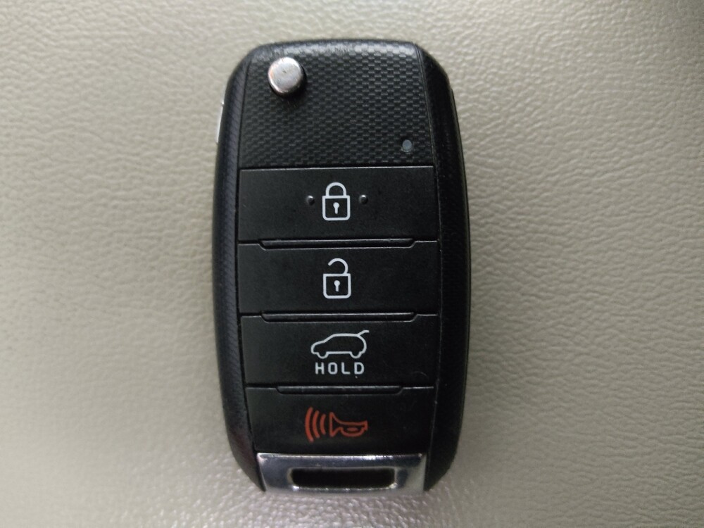 2016 Kia Sorento in Winston-Salem, NC 27103 - 18073592 32