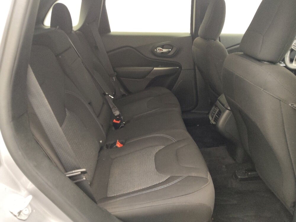 2019 Jeep Cherokee in Houston, TX 77060 - 18073600 19