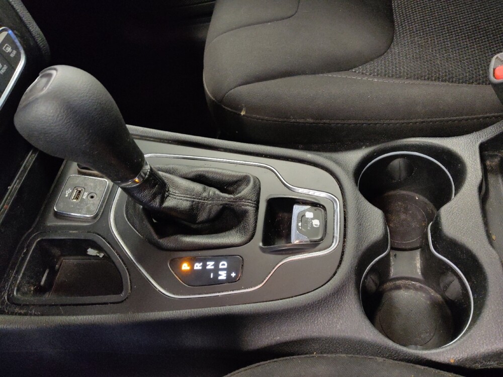 2019 Jeep Cherokee in Houston, TX 77060 - 18073600 26