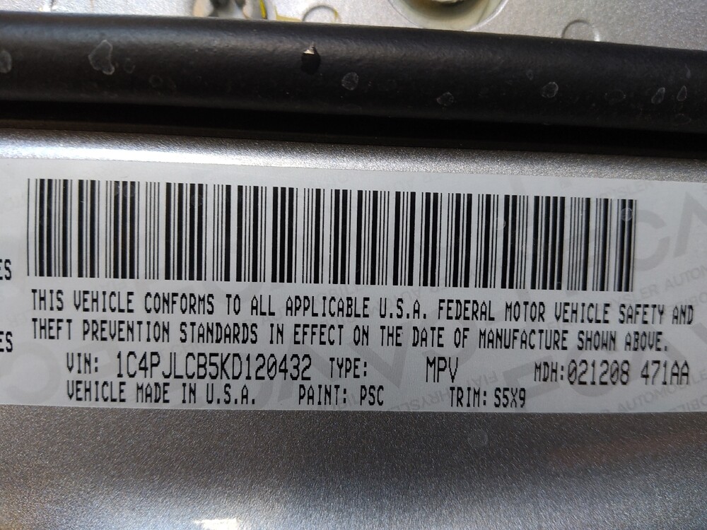 2019 Jeep Cherokee in Houston, TX 77060 - 18073600 33