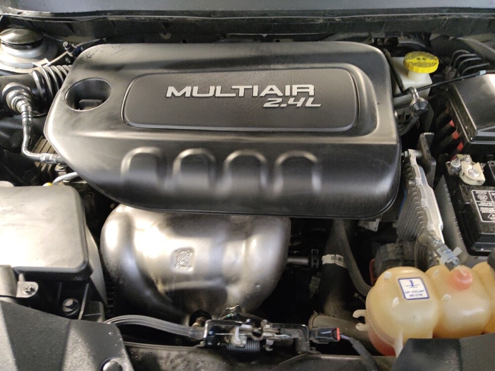 2019 Jeep Cherokee in Houston, TX 77060 - 18073600 30