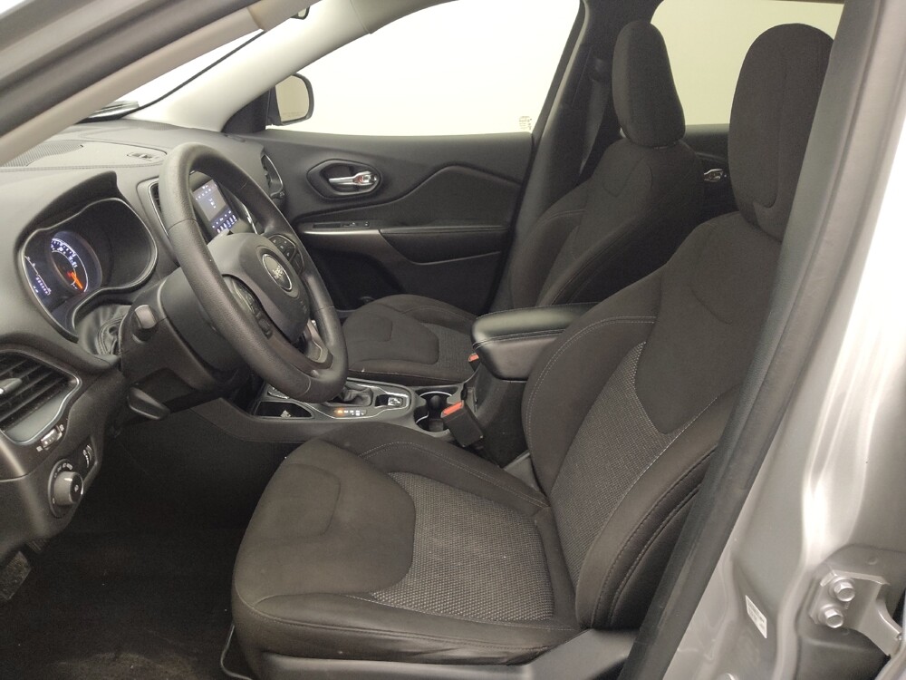 2019 Jeep Cherokee in Houston, TX 77060 - 18073600 17