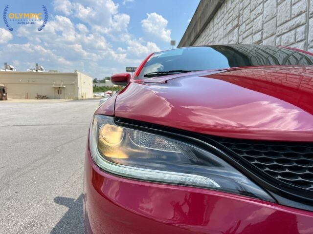 2016 Chrysler 200 in Decatur, GA 30032 - 18073653 15