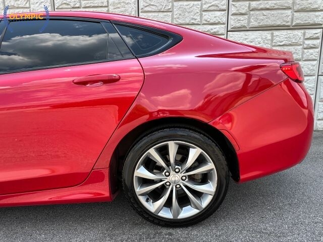 2016 Chrysler 200 in Decatur, GA 30032 - 18073653 10